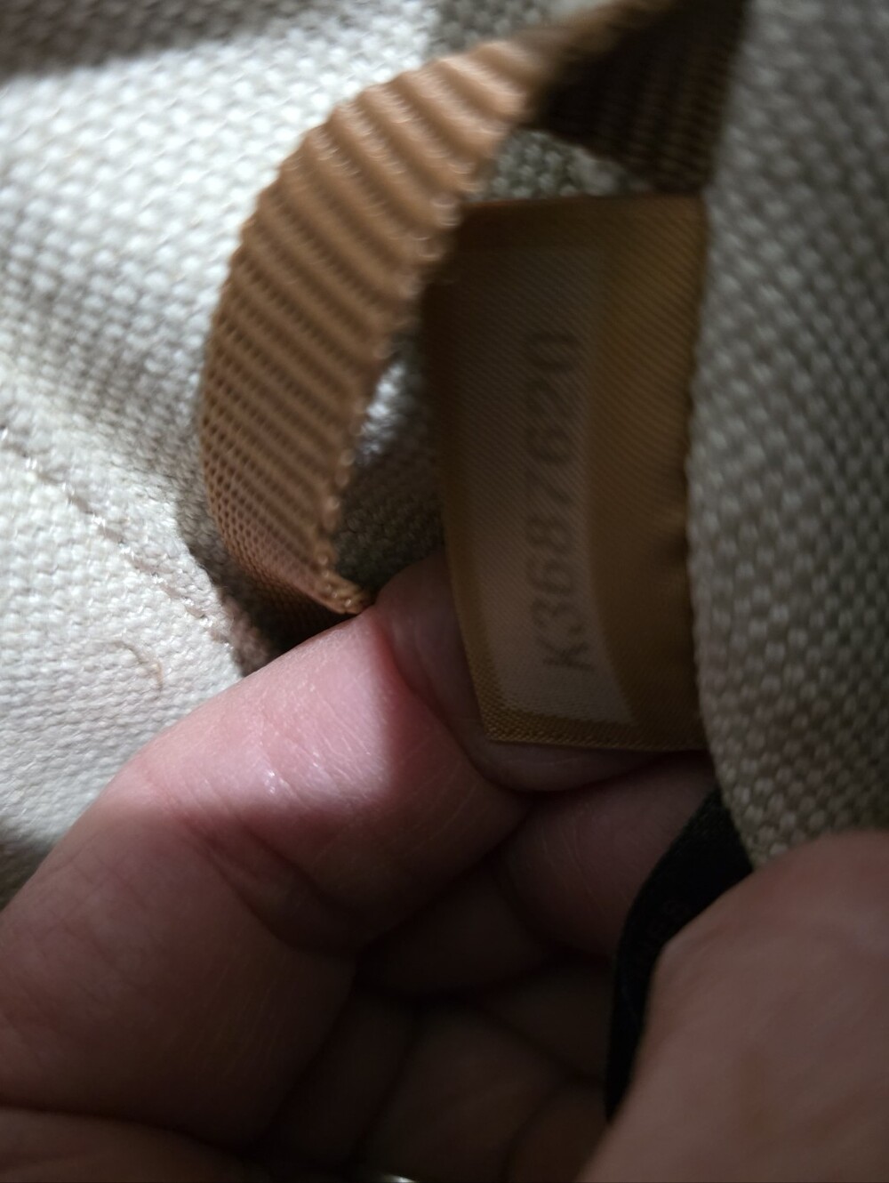 Dooney & Bourke - Picture 6 of 7
